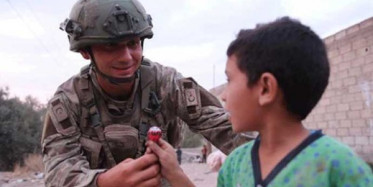 Tel Halaf'ta Mehmetçik'ten Şefkat Eli