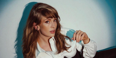 Yasemin Allen Kamera Arkasını Paylaştı