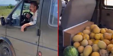 Yaşlı Adam Kavunları Şarkı Eşliğinde Satarak Sosyal Medyada Viral Oldu