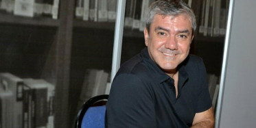 Yılmaz Özdil Aşı Olan Sağlık Çalışanlarını Hedef Aldı