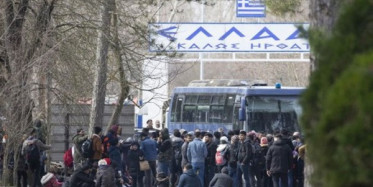  Yunanistan Sınırı Otobüsle Kapattı! Ses Bombası Kullanıldı!