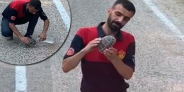 Yürekleri Istan Görüntüler! Yangından Kaçan Yavru Kaplumbağaya Elleriyle Su Verdi